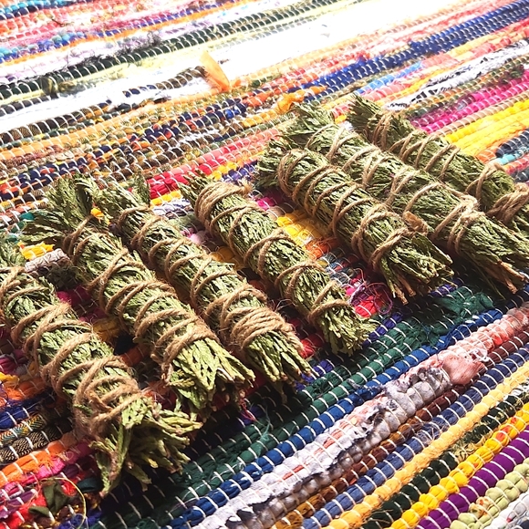 Cedar Smoke Cleansing Sticks - Picture 1 of 2